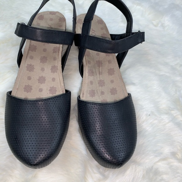 Axxiom Shoes - Axxiom Pacer Mary Jane Black Wedges, size 10